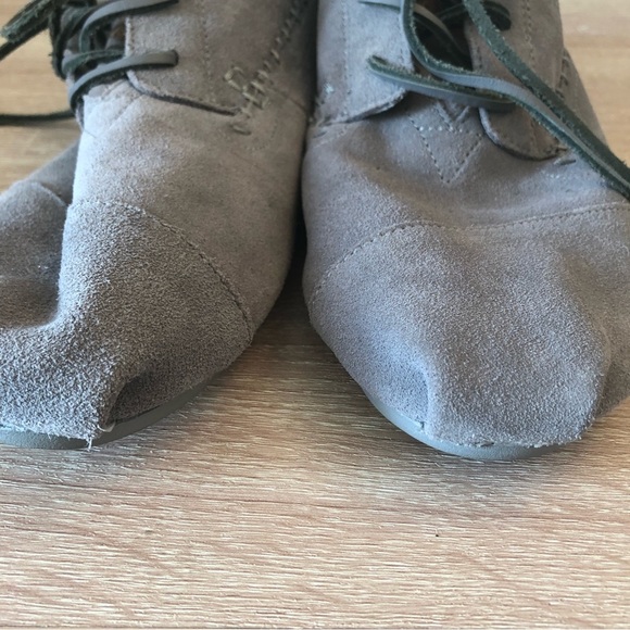 TOMS 391113 Suede Tribal Boots (size 10) - Picture 13 of 15